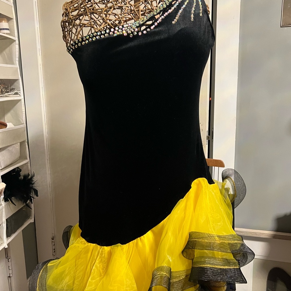 Black and Yellow One Shoulder Dress latin dance dress!